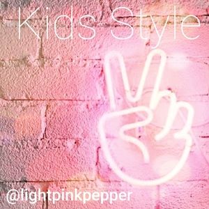 Meet your Posher Light Pink and Pepper Closet